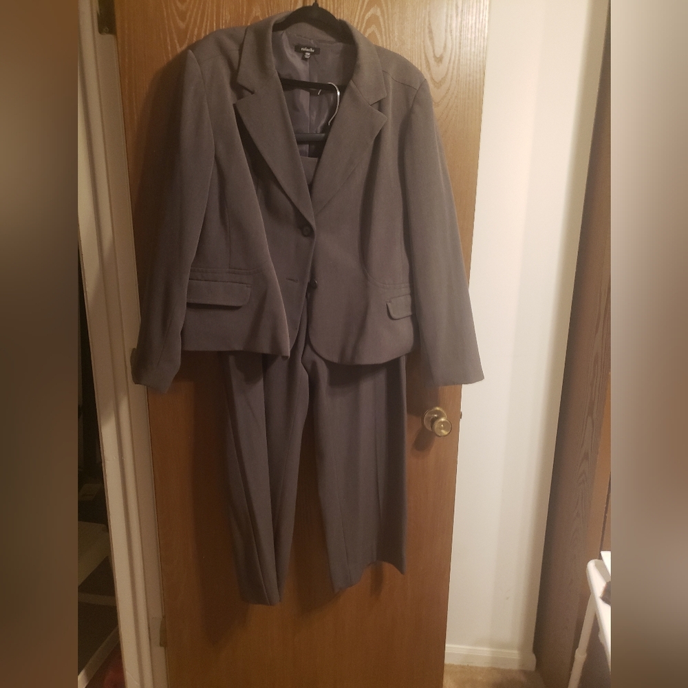2pc Gray Pants Suit - Picture 2 of 5